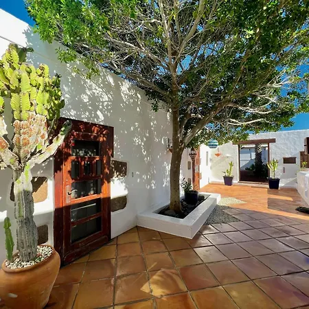 Country house Creativa Uga